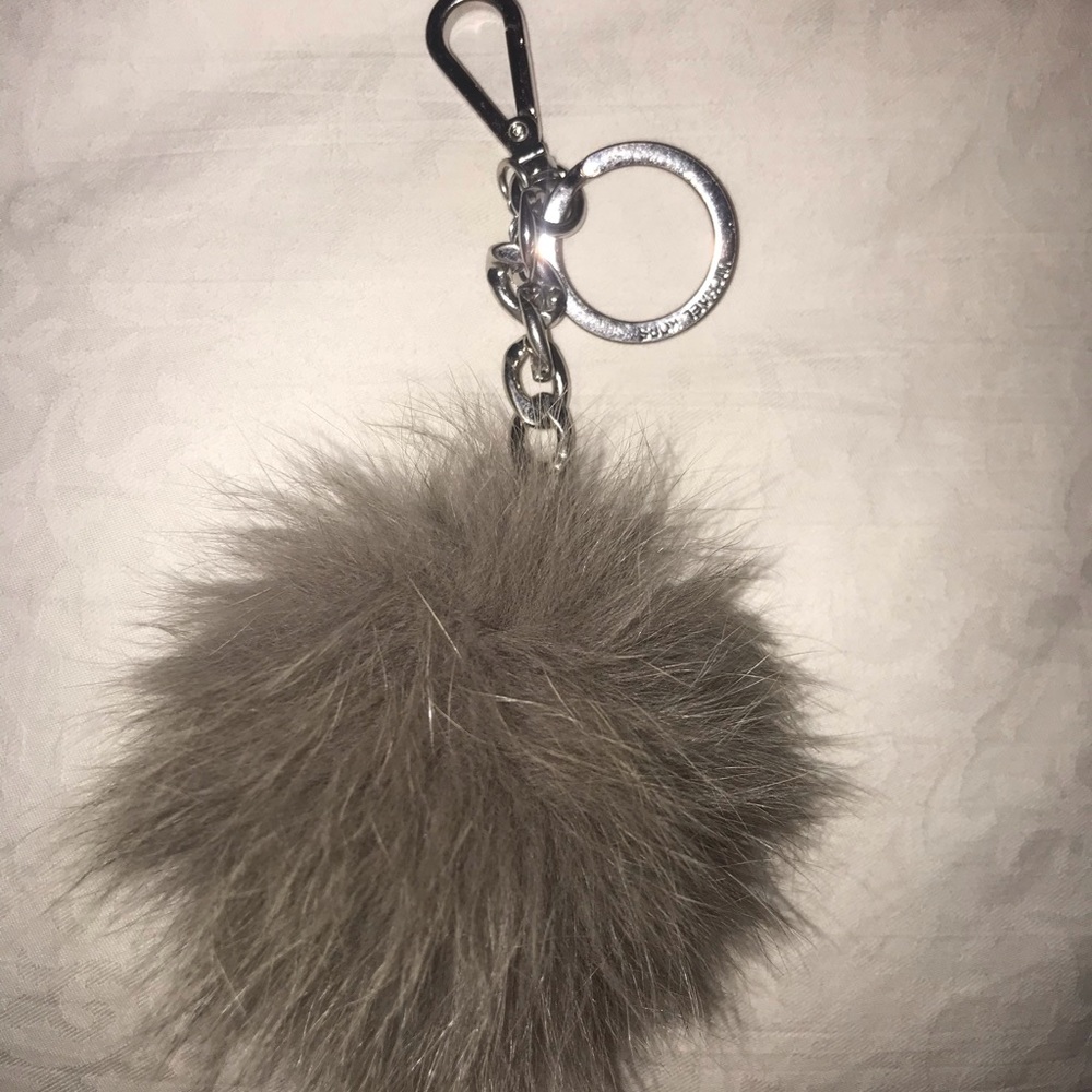MICHAEL KORS KEYCHAIN